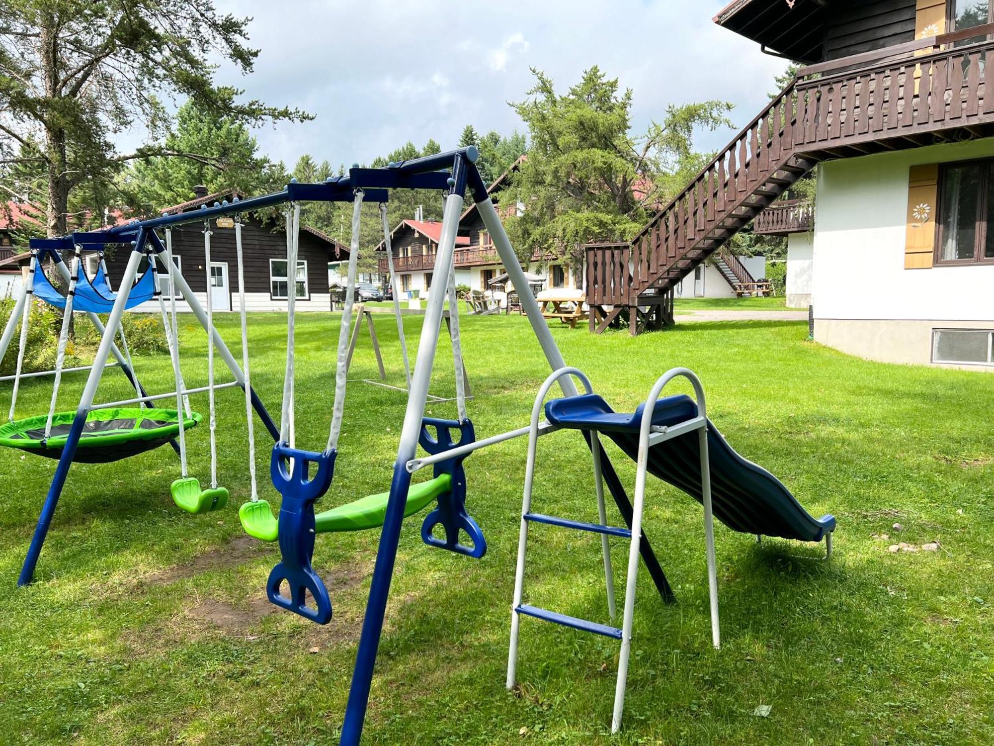 Chalets Montmorency Mont-Sainte-Anne المظهر الخارجي الصورة